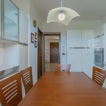 Apartment Guesthost - La Sammartina Garden X6
